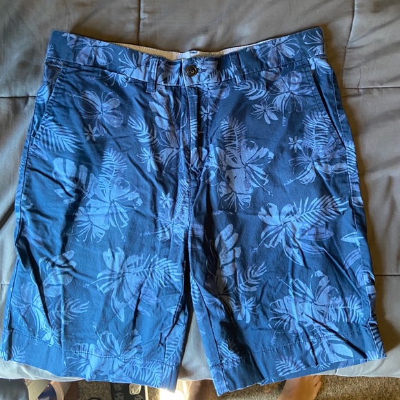 Tommy Hilfiger Hawaiian shorts - Picture 2 of 3